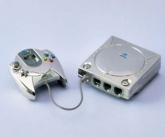 SQUARE ENIX - 102653 - Sega hardware dreamcast pal bring arts gallery replica - 4988601378543